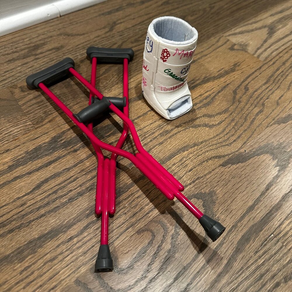 American Girl McKenna's Cast and Crutches